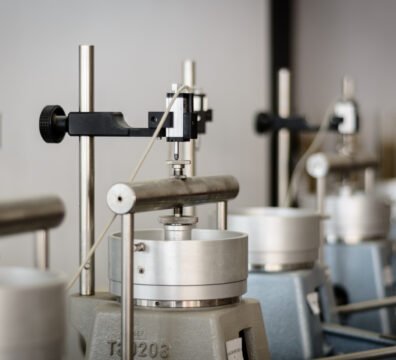 Entenda o que é o ensaio triaxial