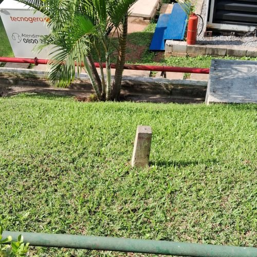 Realizacao do ensaio de adensamento edometrico em laboratório